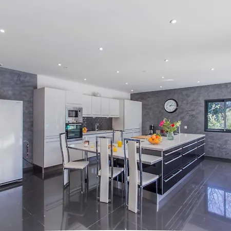 度假居 By Interhome *